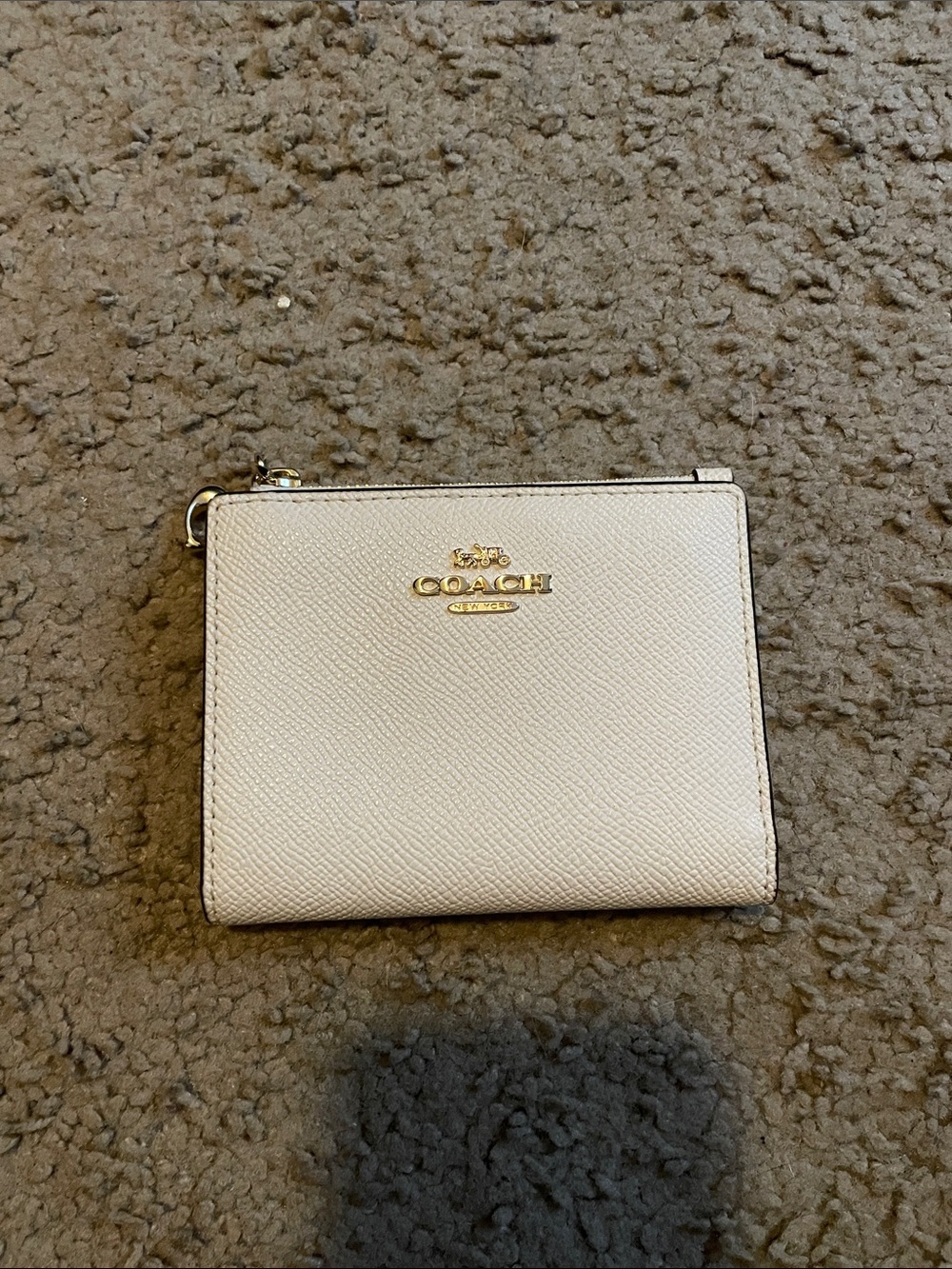COACH Pebbled Leather Small Wallet in Cream with Gold Hardware
